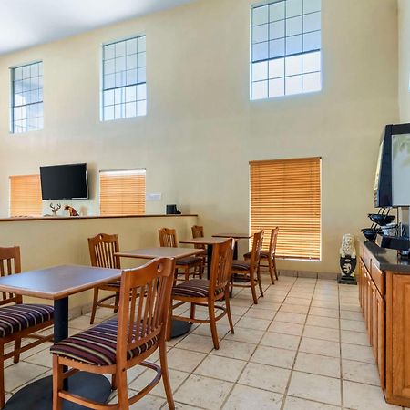 Best Western Executive Inn Hallettsville Extérieur photo