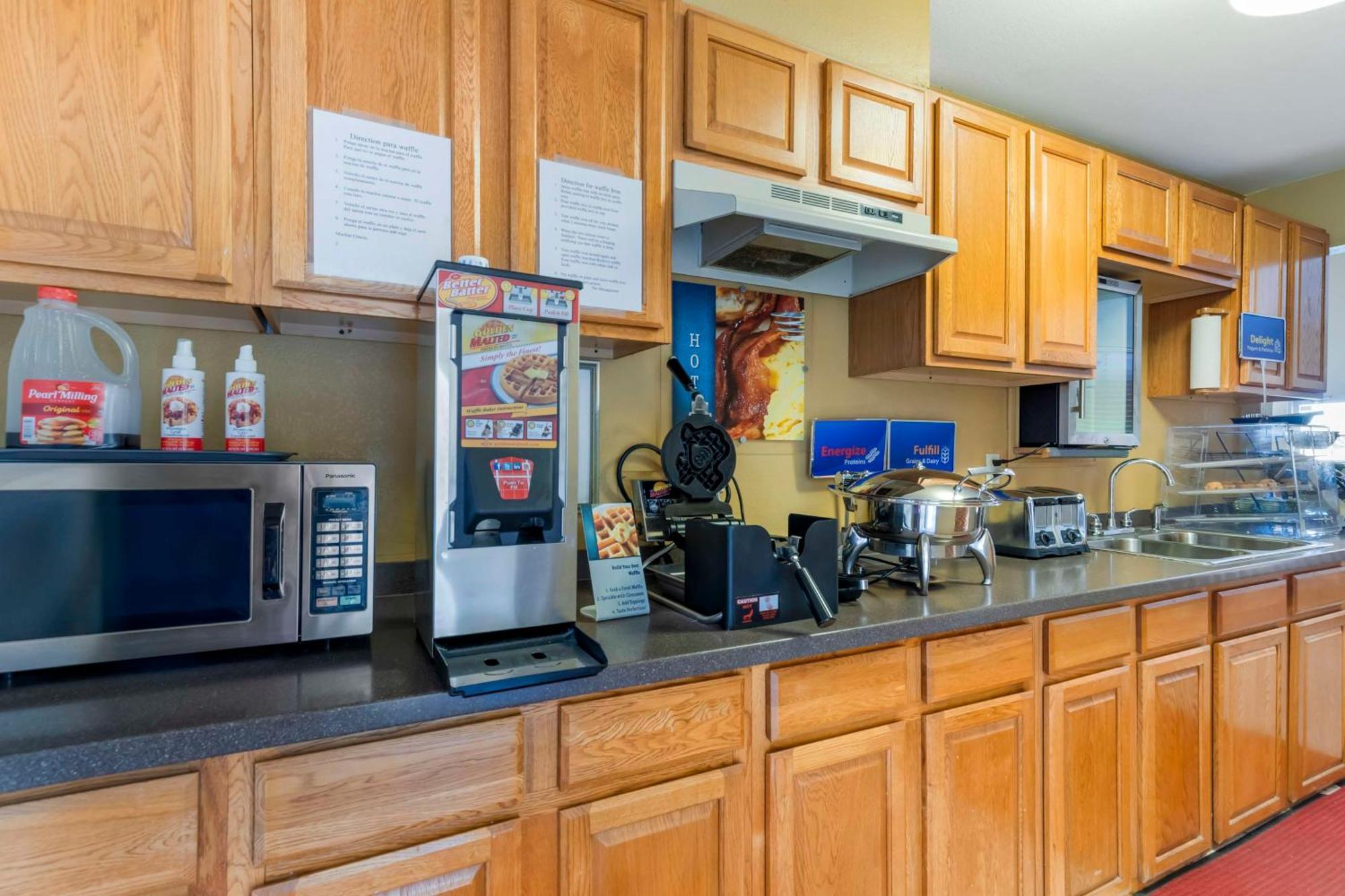 Best Western Executive Inn Hallettsville Extérieur photo