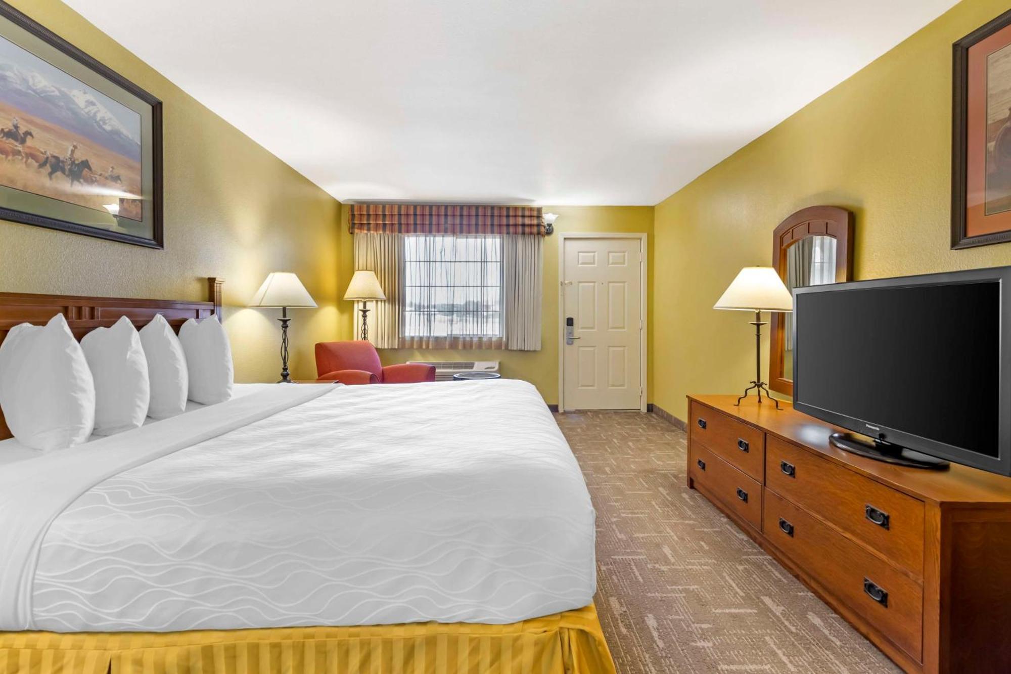 Best Western Executive Inn Hallettsville Extérieur photo